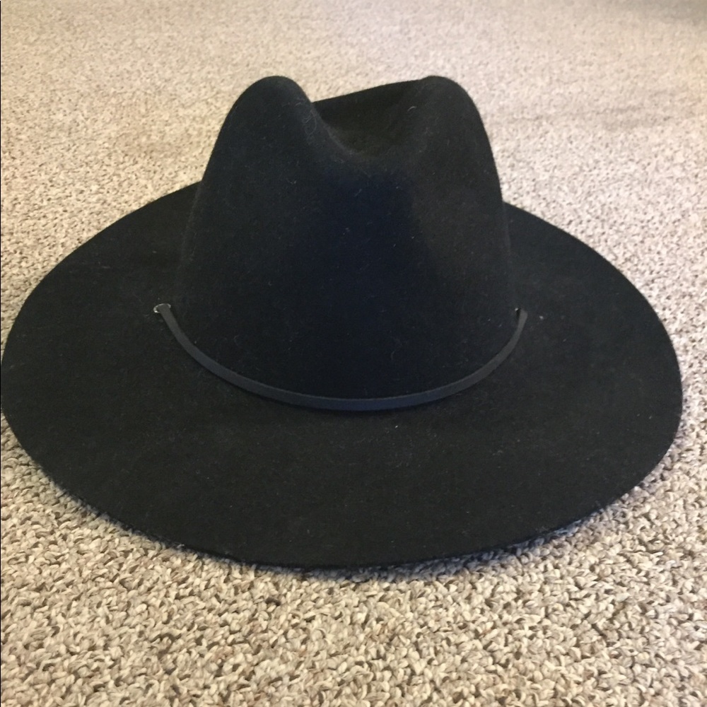 Black felt hat